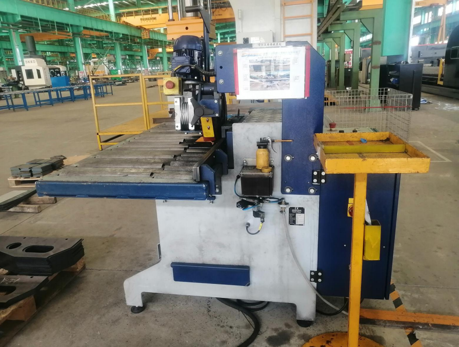Machine à chanfreiner de bureau allemande Grema (德国格瑞玛台式坡口机)