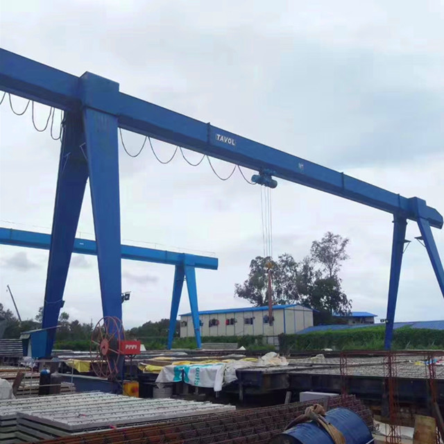 Grue à portique monopoutre modèle MH de marque Tavol avec palan à câble monorail